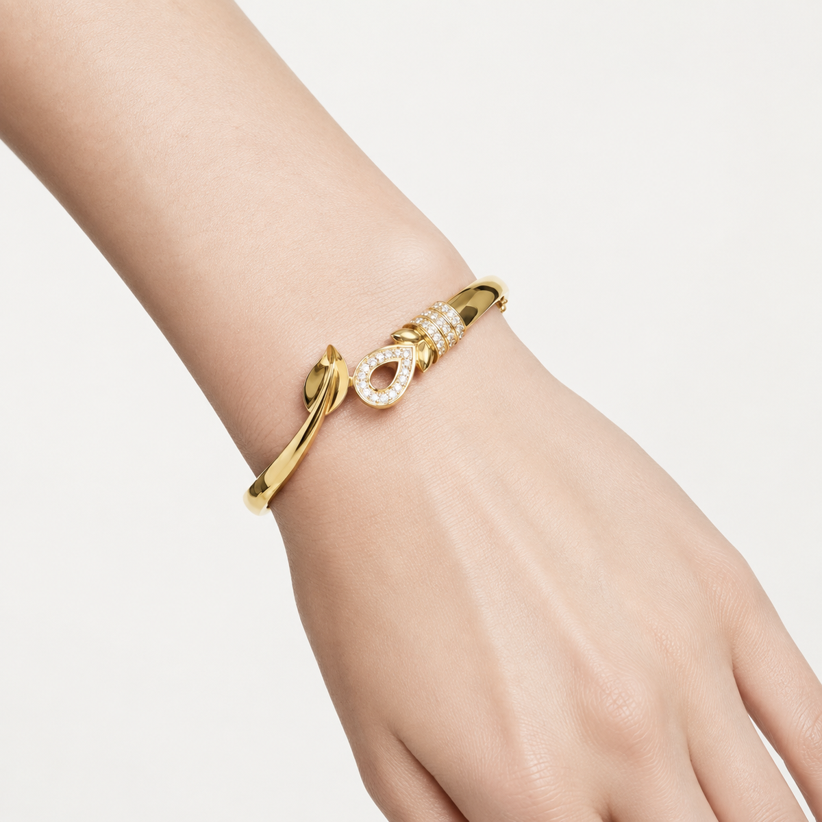 Caresse Sheen Bracelet