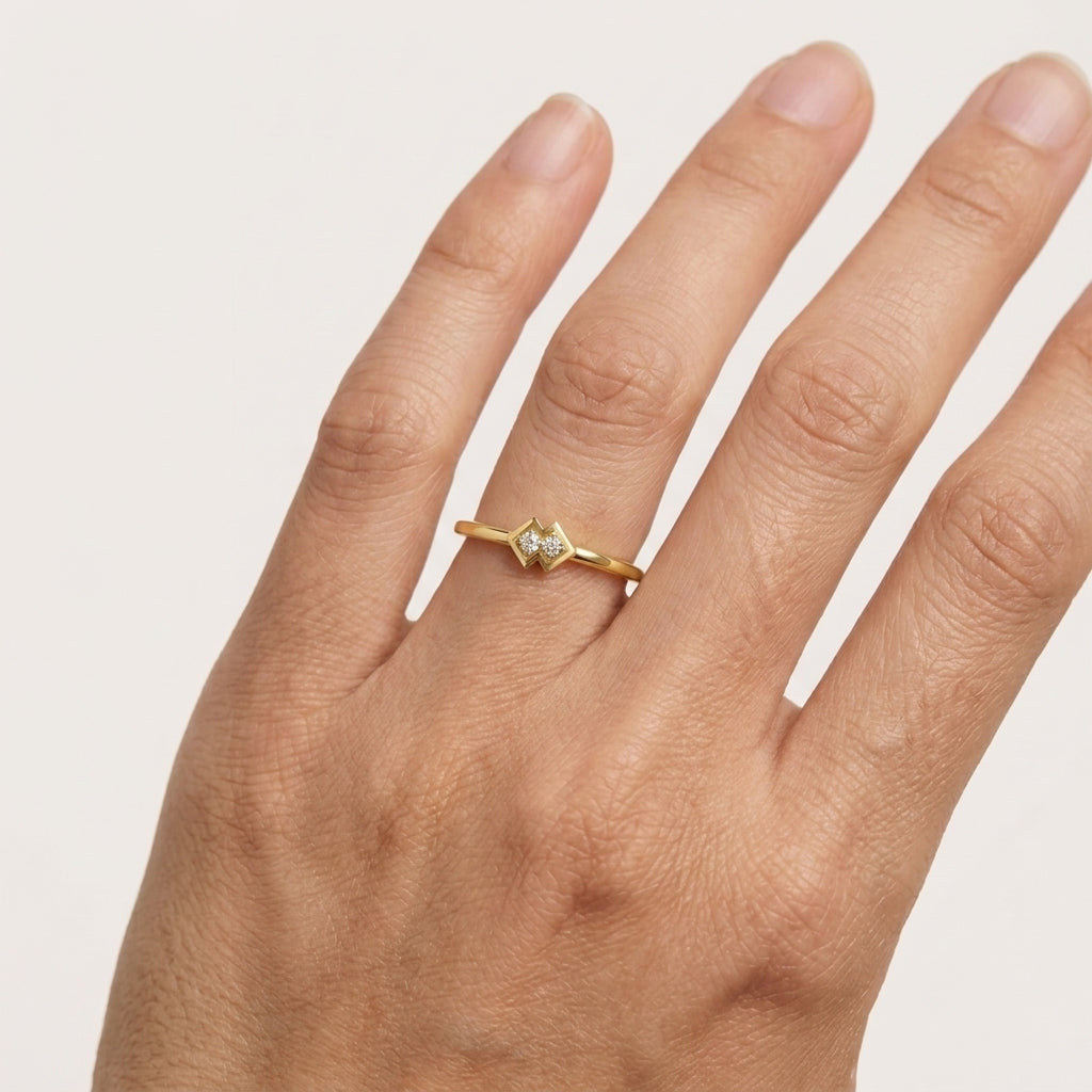 Veloura Band Ring